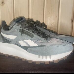 EUC Reebok  Classic Legacy FY7560 Green Casual Shoes Sneakers Size 5.5